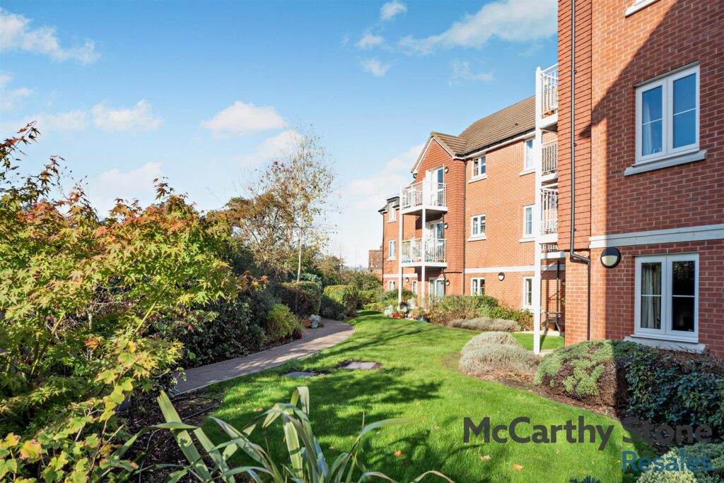 Queens Gate, Wellington Road, Wokingham, RG40 2DS