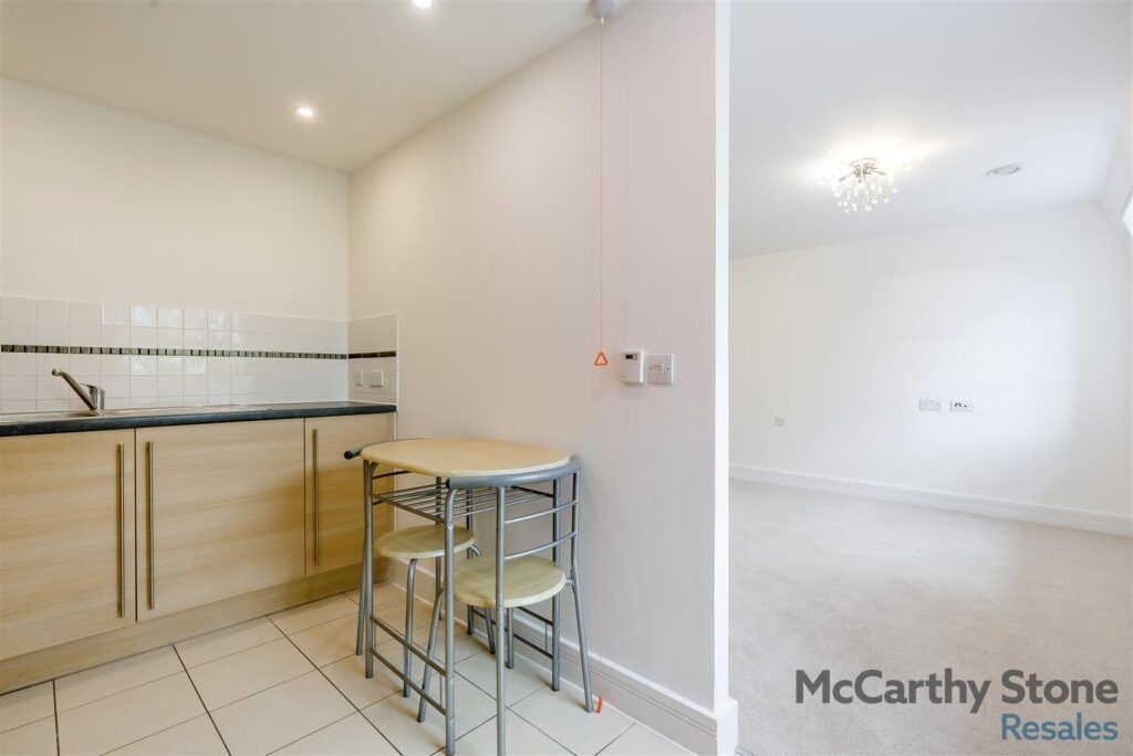 Peel Court, College Way, Welwyn Garden City, Hertfordshire, AL8 6DG