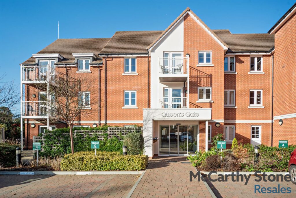 Queens Gate, Wellington Road, Wokingham, RG40 2DS