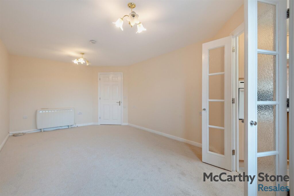 Benedict Court, Western Avenue, Newbury, Berkshire, RG14 1AR