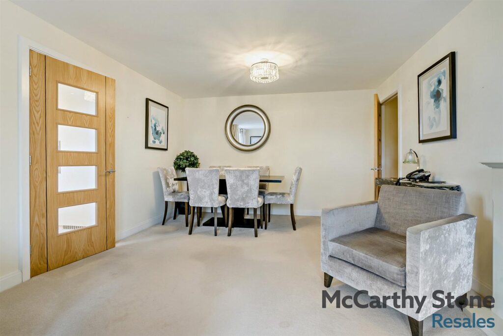 Moorfield Road, Denham Green