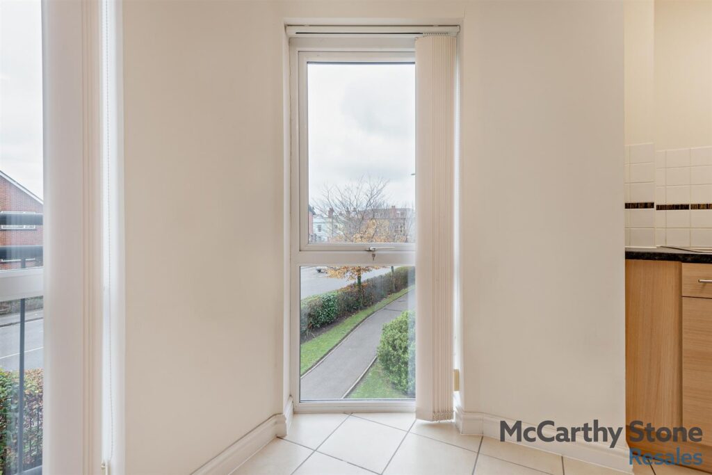 Farringford Court, Avenue Road, Lymington, Hampshire, SO41 9PA