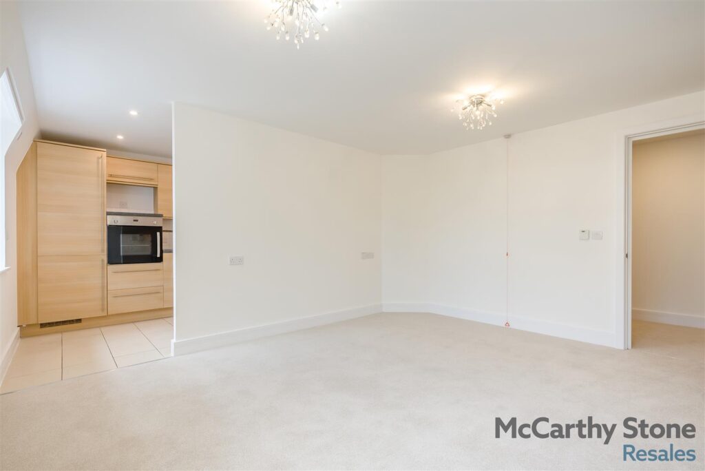 Peel Court, College Way, Welwyn Garden City, Hertfordshire, AL8 6DG