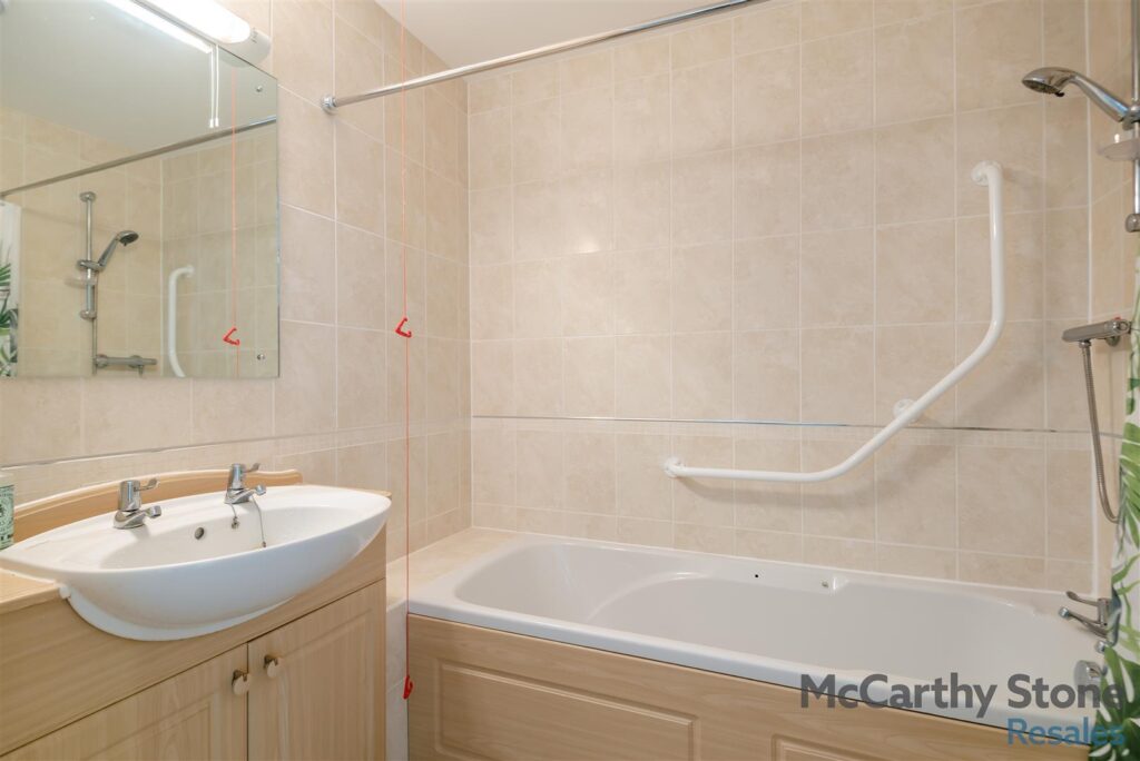 Caen Stone Court, Queen Street, Arundel, BN18 9FE