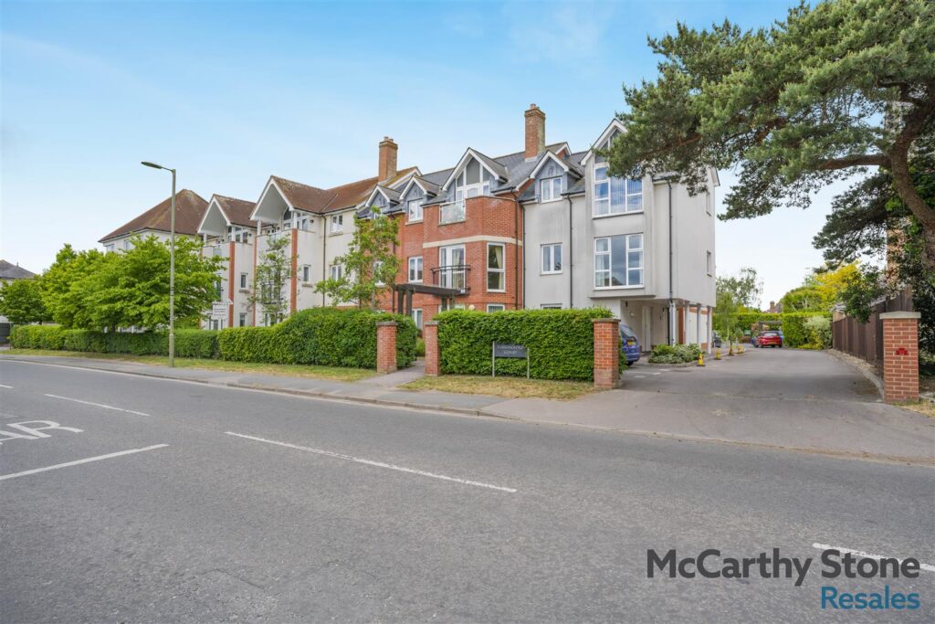 Farringford Court, Avenue Road, Lymington, Hampshire, SO41 9PA
