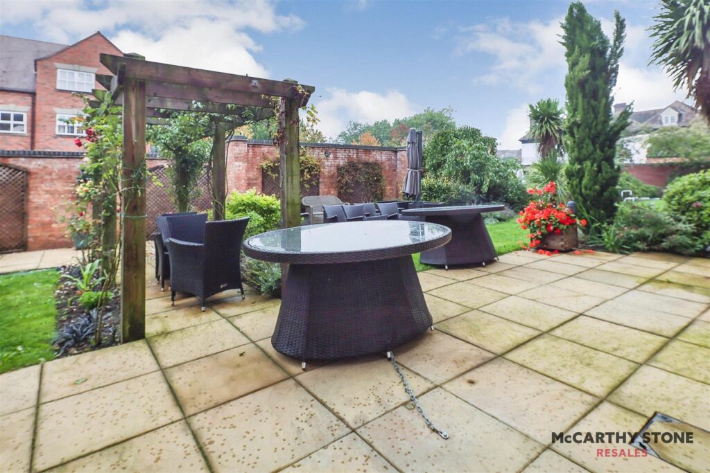 St Clements Court, South Street, Atherstone, Warwickshire, CV9 1GD