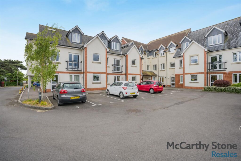 Farringford Court, Avenue Road, Lymington, Hampshire, SO41 9PA