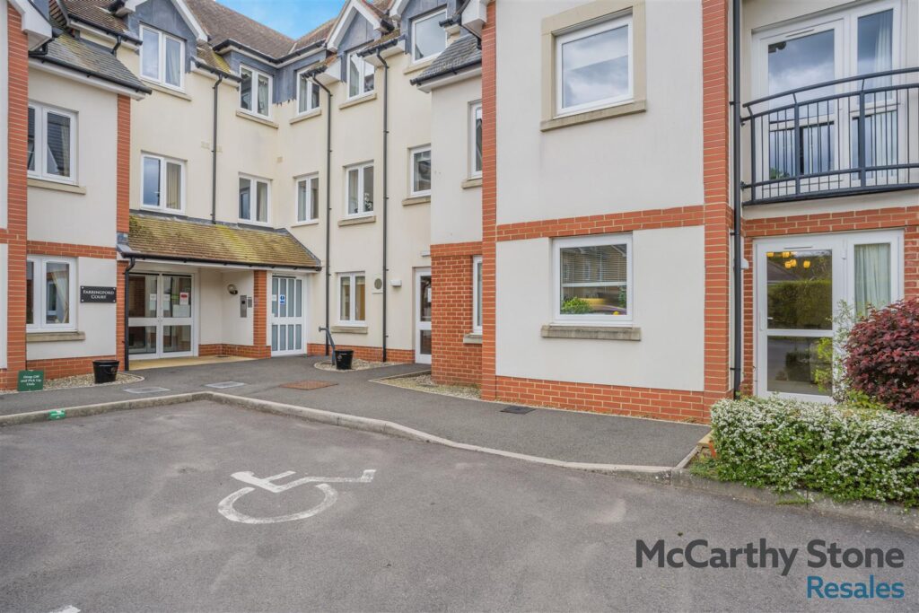 Farringford Court, Avenue Road, Lymington, Hampshire, SO41 9PA