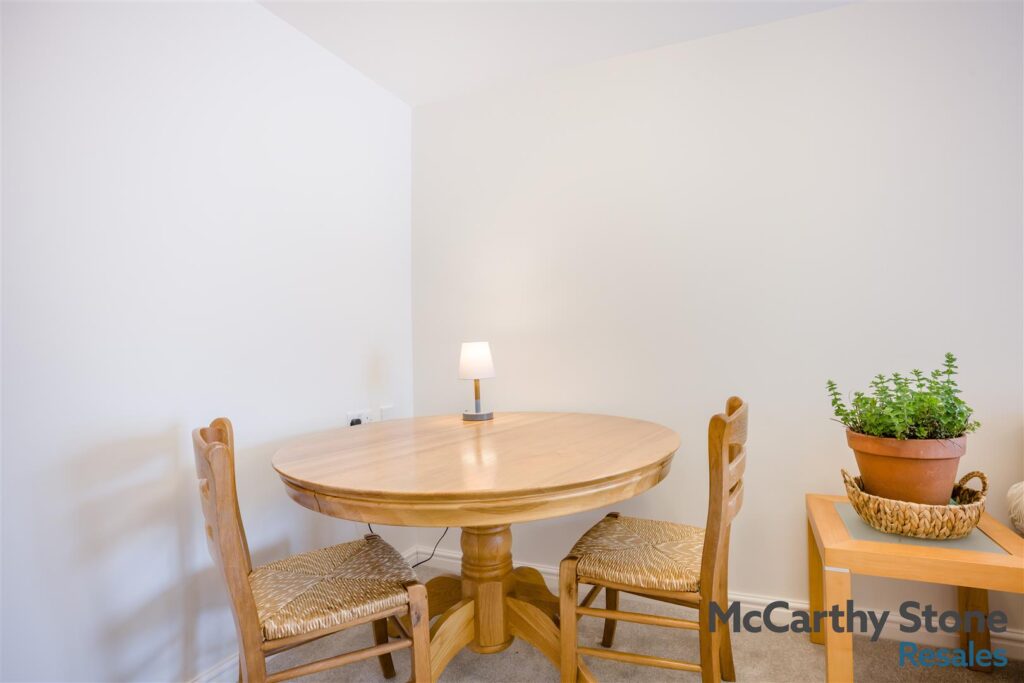 Farringford Court, Avenue Road, Lymington, Hampshire, SO41 9PA