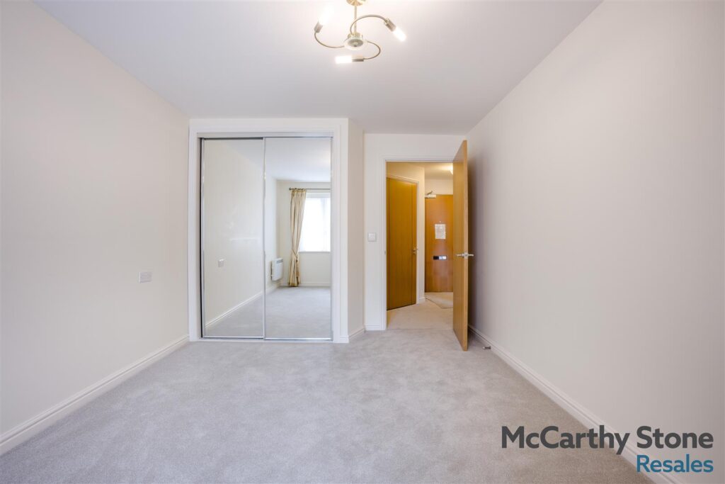 Farringford Court, Avenue Road, Lymington, Hampshire, SO41 9PA