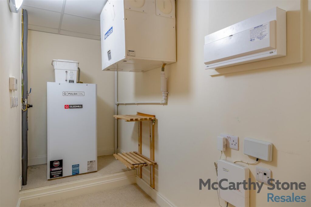 Thorneycroft, Wood Road, Tettenhall, Wolverhampton, West Midlands, WV6 8PR