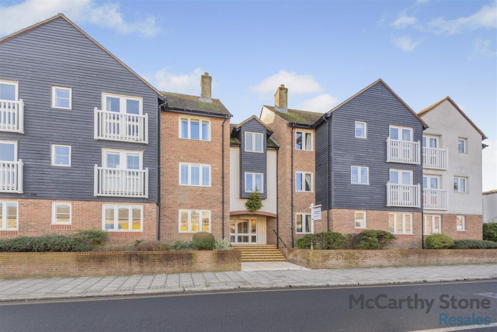 Caen Stone Court, Queen Street, Arundel, BN18 9FE