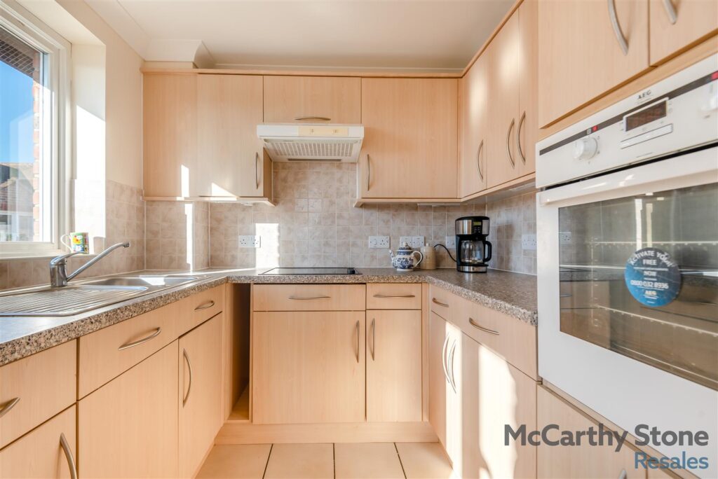 Caen Stone Court, Queen Street, Arundel, BN18 9FE
