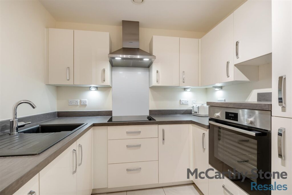 Summerfield Place, Wenlock Road, Shrewsbury, SY2 6JX