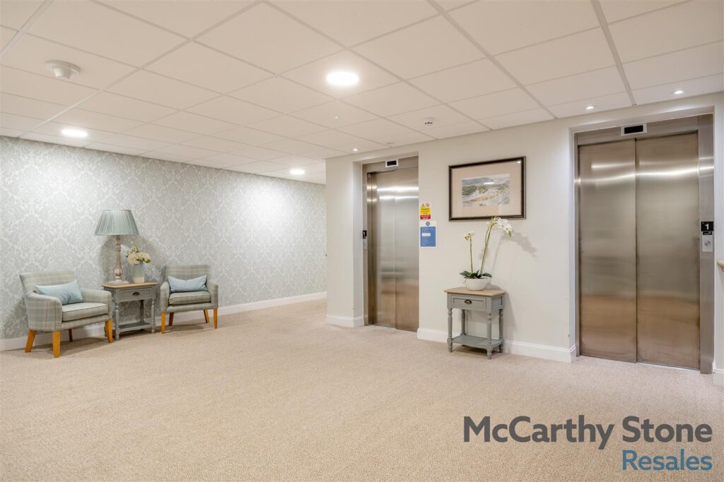 Thorneycroft, Wood Road, Tettenhall, Wolverhampton, West Midlands, WV6 8PR