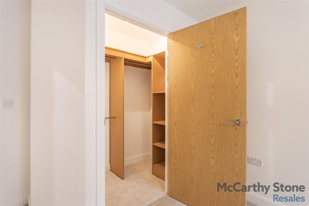Oakhill Place, High View, Bedford, Bedfordshire, MK41 8FB