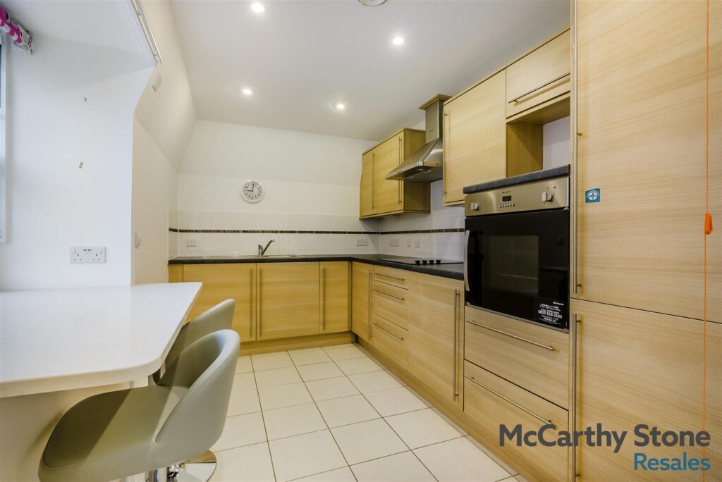 Peel Court, College Way, Welwyn Garden City, Hertfordshire, AL8 6DG