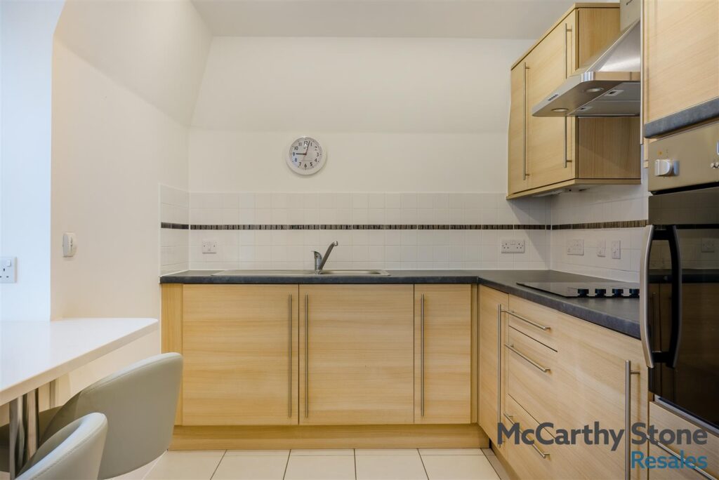 Peel Court, College Way, Welwyn Garden City, Hertfordshire, AL8 6DG