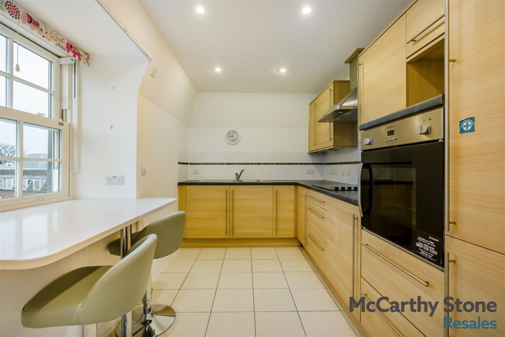 Peel Court, College Way, Welwyn Garden City, Hertfordshire, AL8 6DG
