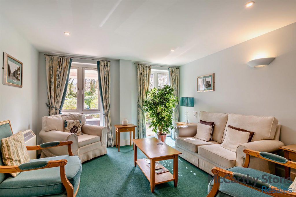 Eadhelm Court, Penlee Close, Edenbridge, TN8 5FD