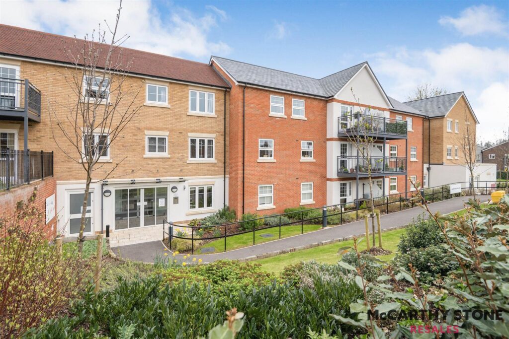 Queen Elizabeth Place, Orchard Lane, Alton, GU34 1GZ