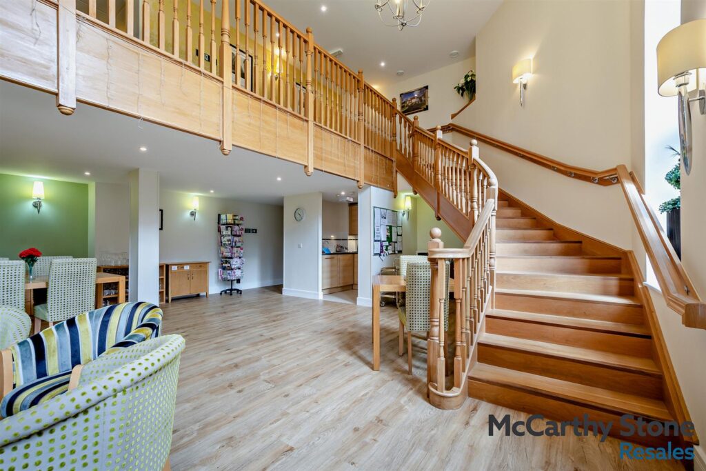 Holmes Place, Crowborough, TN6 2RS