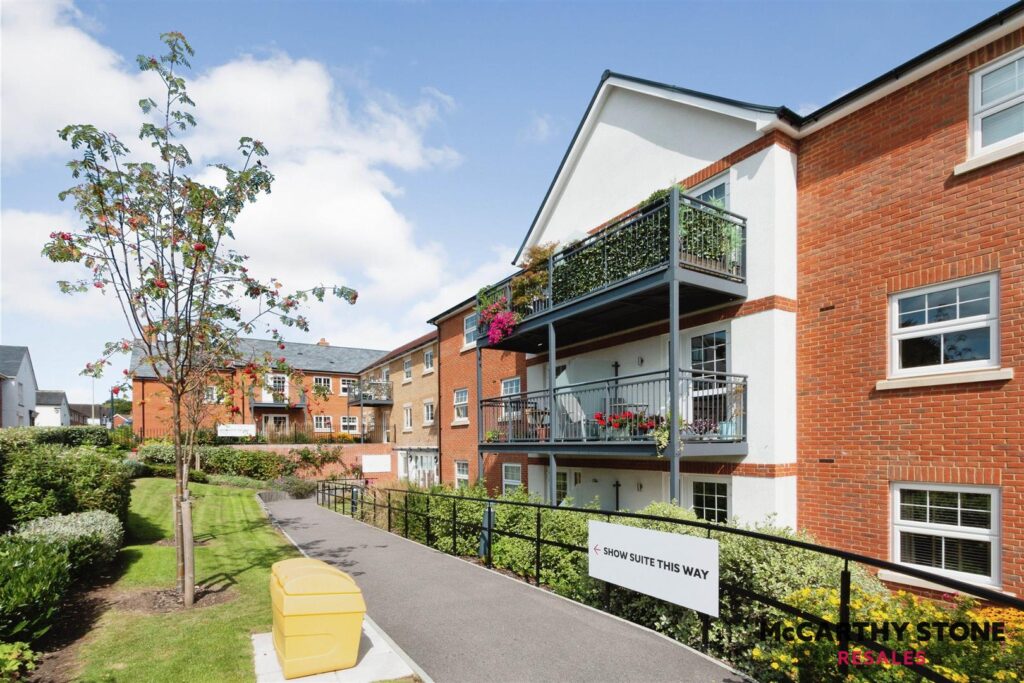 Queen Elizabeth Place, Orchard Lane, Alton, GU34 1GZ