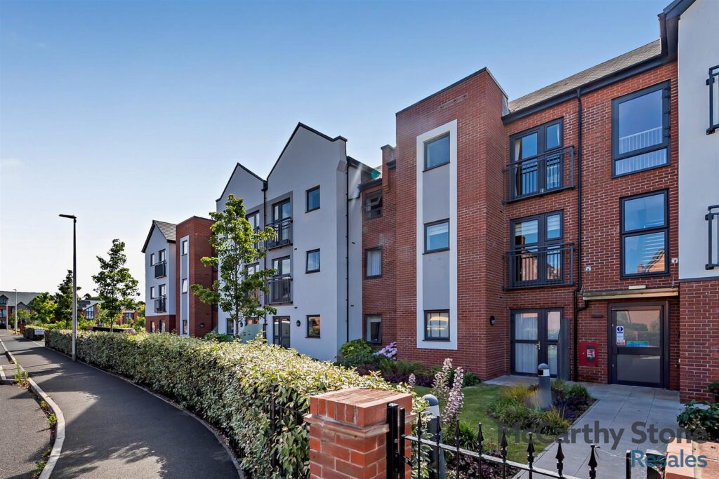 Pym Court, Bewick Avenue, Topsham, Exeter, EX3 0FR