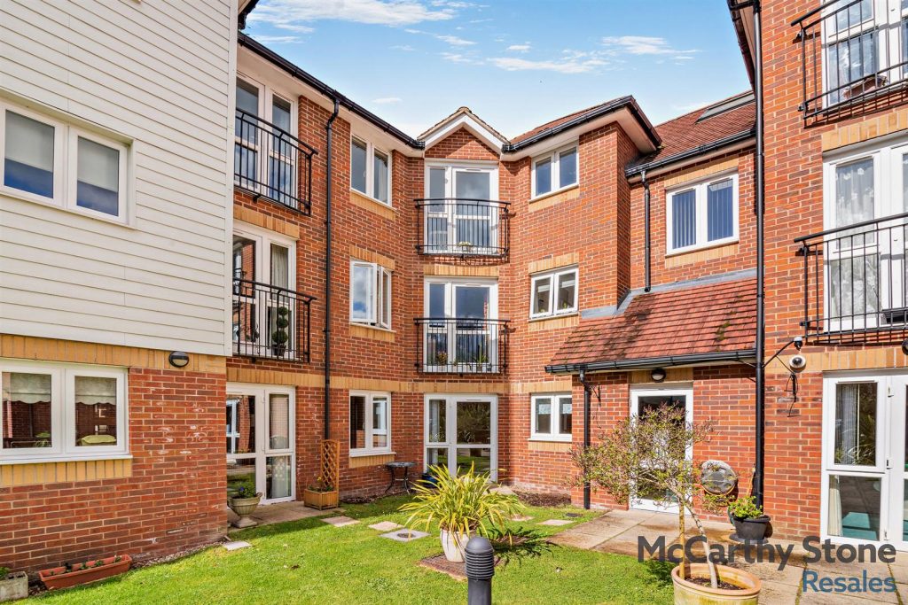 Eadhelm Court, Penlee Close, Edenbridge, TN8 5FD
