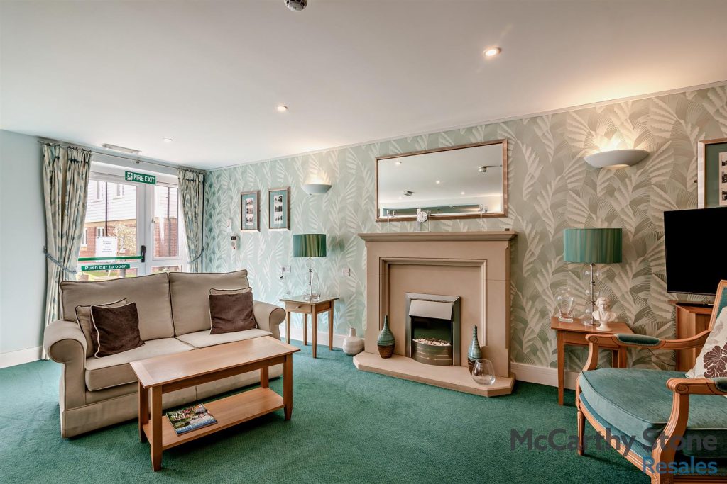 Eadhelm Court, Penlee Close, Edenbridge, TN8 5FD