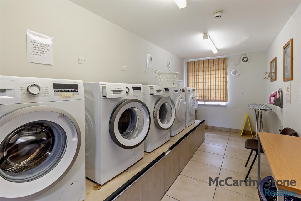 Stewart Court, High Street, Epping, CM16 4FJ
