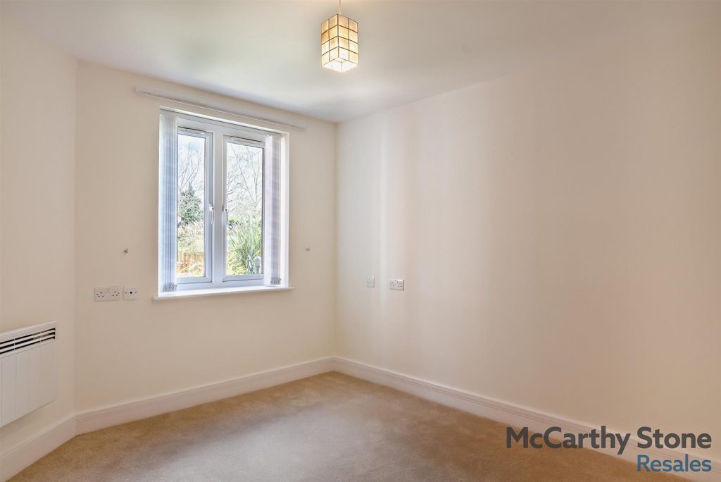 Eadhelm Court, Penlee Close, Edenbridge, TN8 5FD