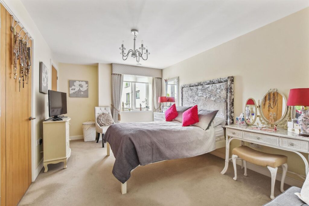 Moorfield Road, Denham, Uxbridge