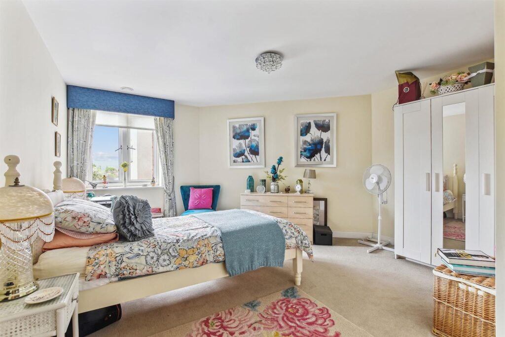 Moorfield Road, Denham, Uxbridge