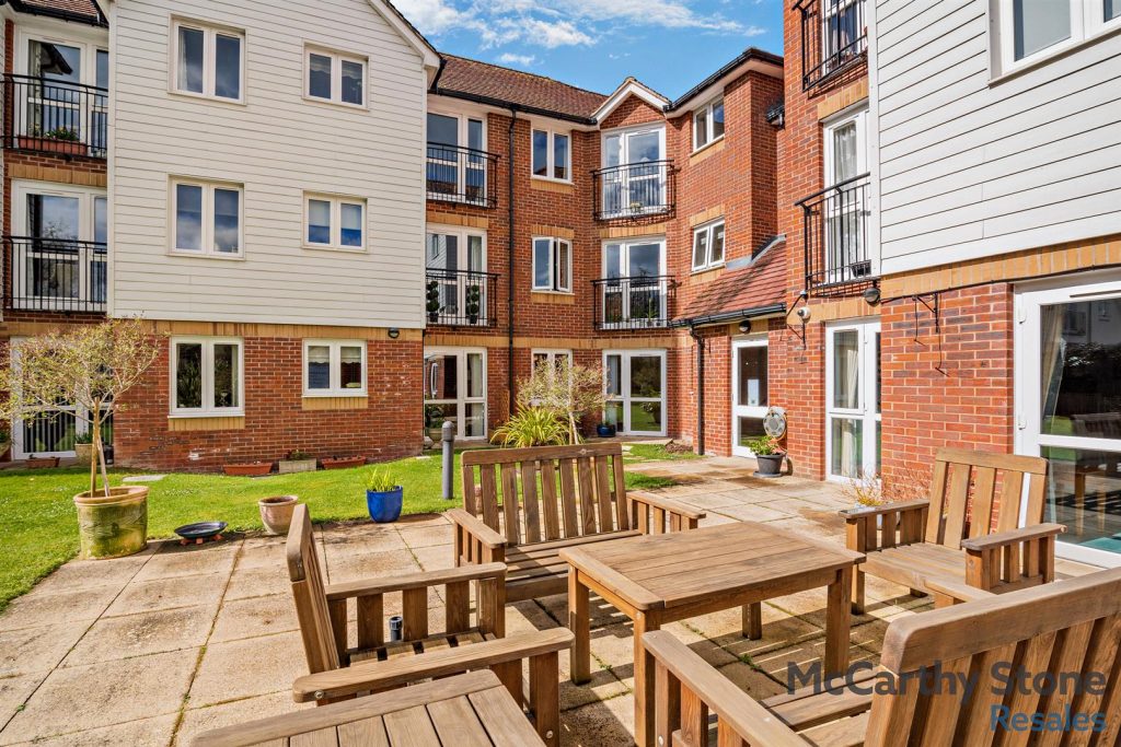 Eadhelm Court, Penlee Close, Edenbridge, TN8 5FD