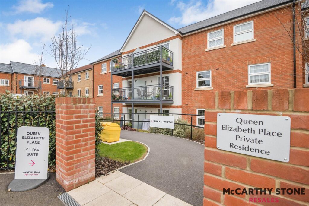 Queen Elizabeth Place, Orchard Lane, Alton, GU34 1GZ