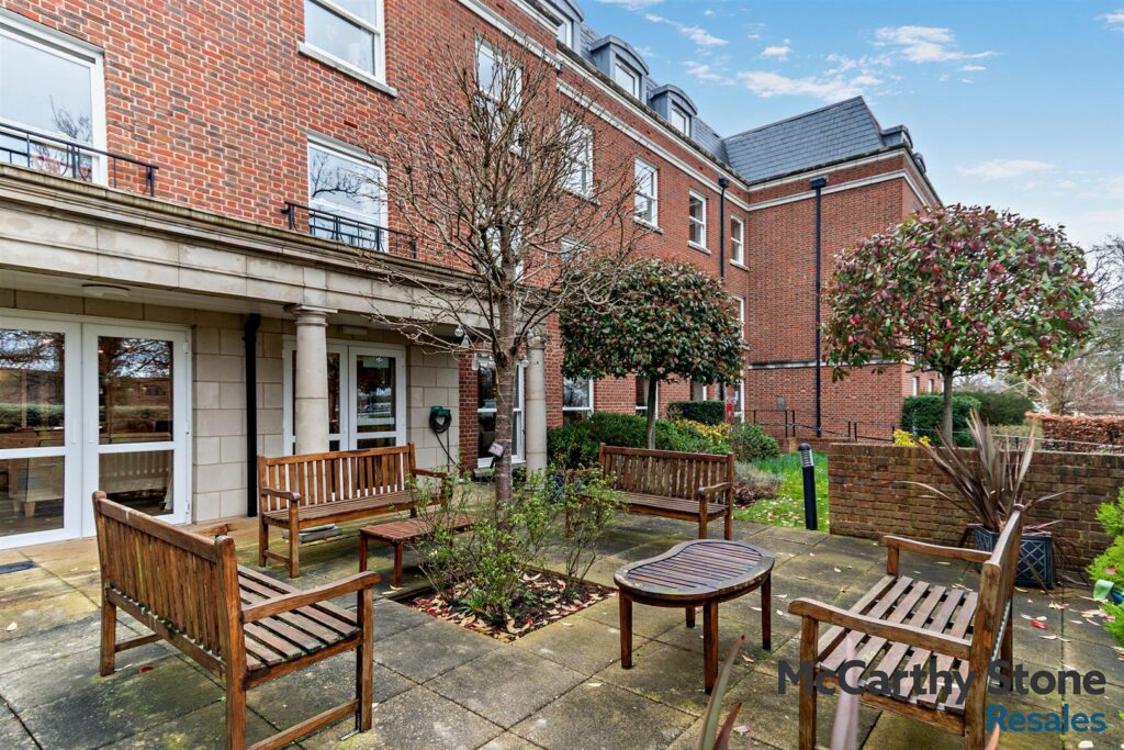 Peel Court, College Way, Welwyn Garden City, Hertfordshire, AL8 6DG