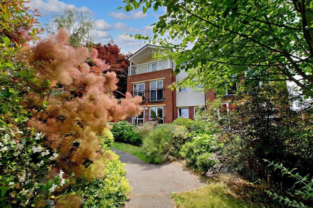 Isabel Court, Cowick Street, Exeter