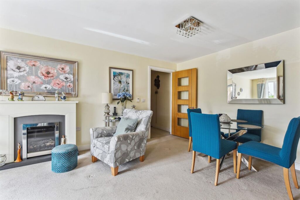 Moorfield Road, Denham, Uxbridge