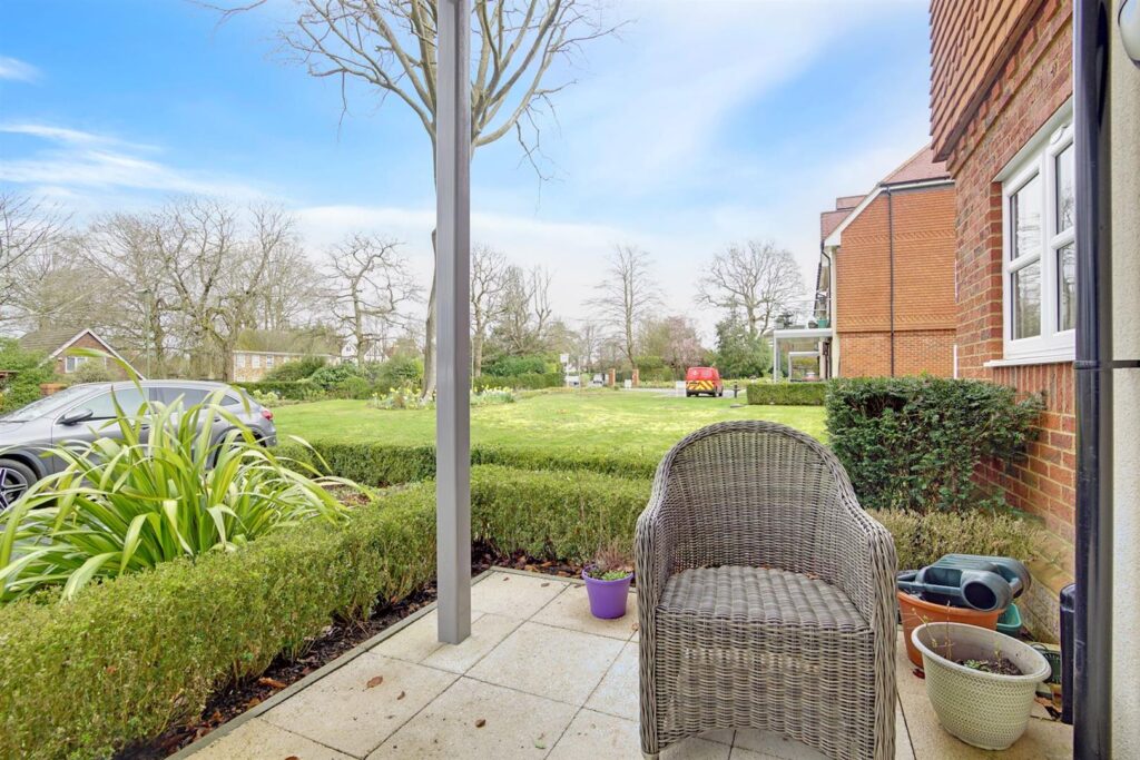 Langton House, Westhall Road, Warlingham, CR6 9HF