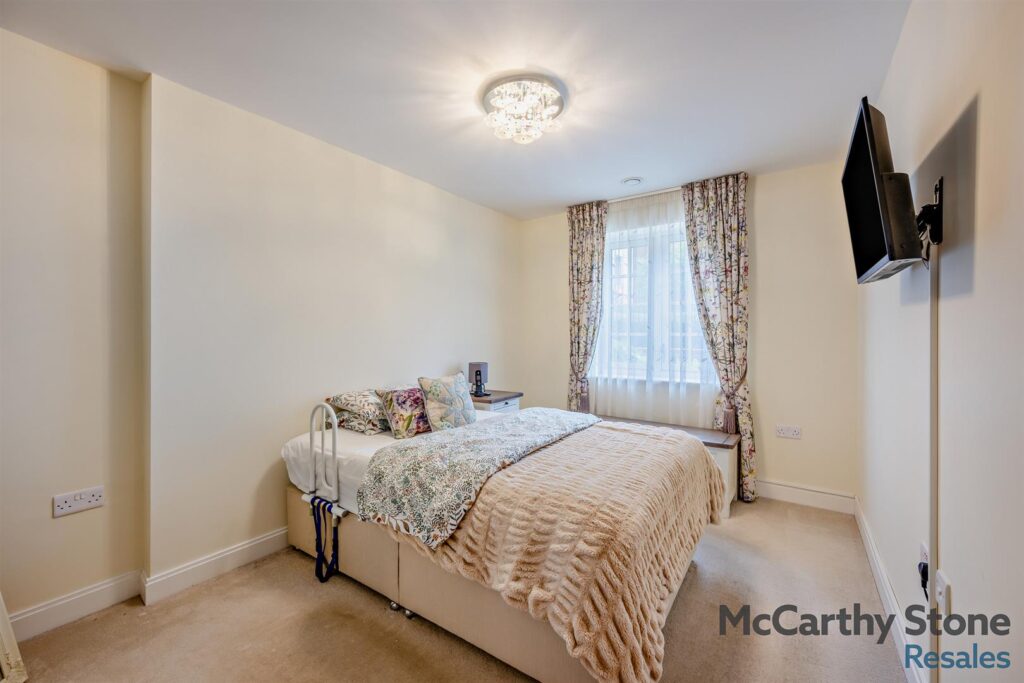 Le Jardin, Station Road, Letchworth Garden City, SG6 3BA