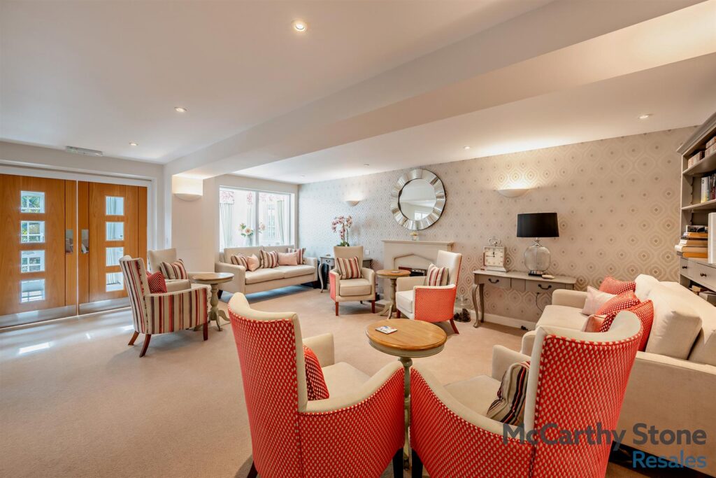 Le Jardin, Station Road, Letchworth Garden City, SG6 3BA