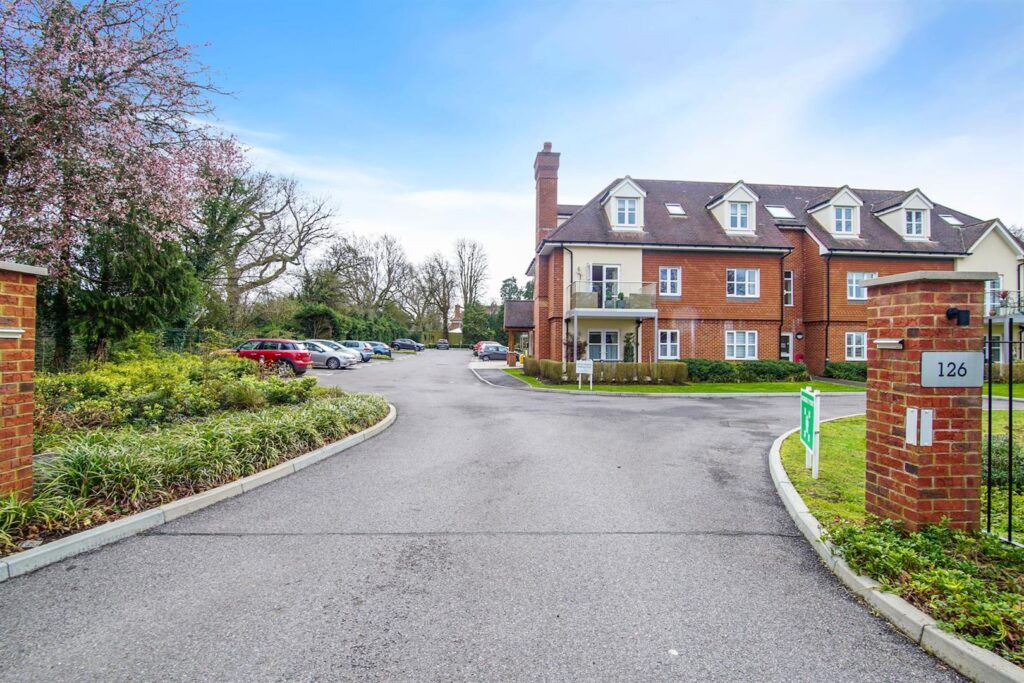 Langton House, Westhall Road, Warlingham, CR6 9HF
