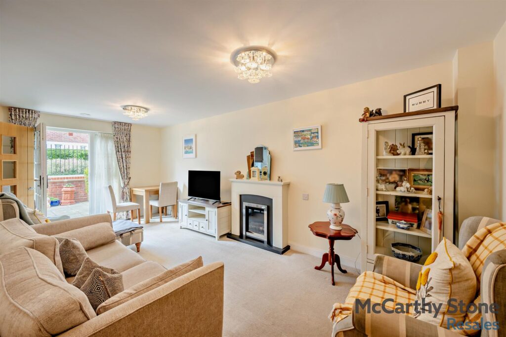 Le Jardin, Station Road, Letchworth Garden City, SG6 3BA