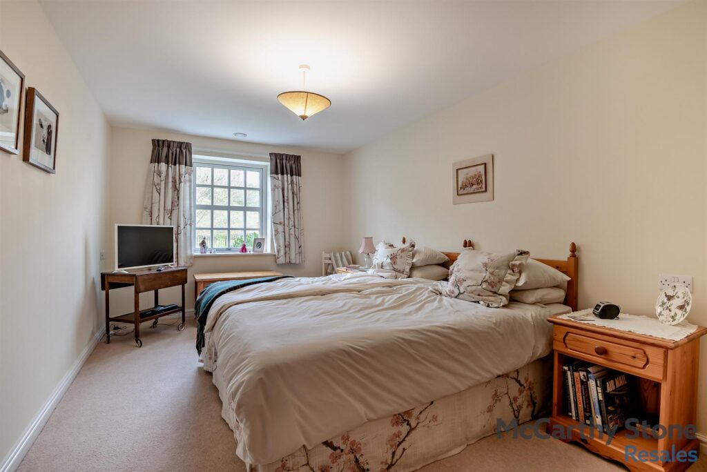 Barnhill Court, Barnhill Road, Chipping Sodbury, Bristol