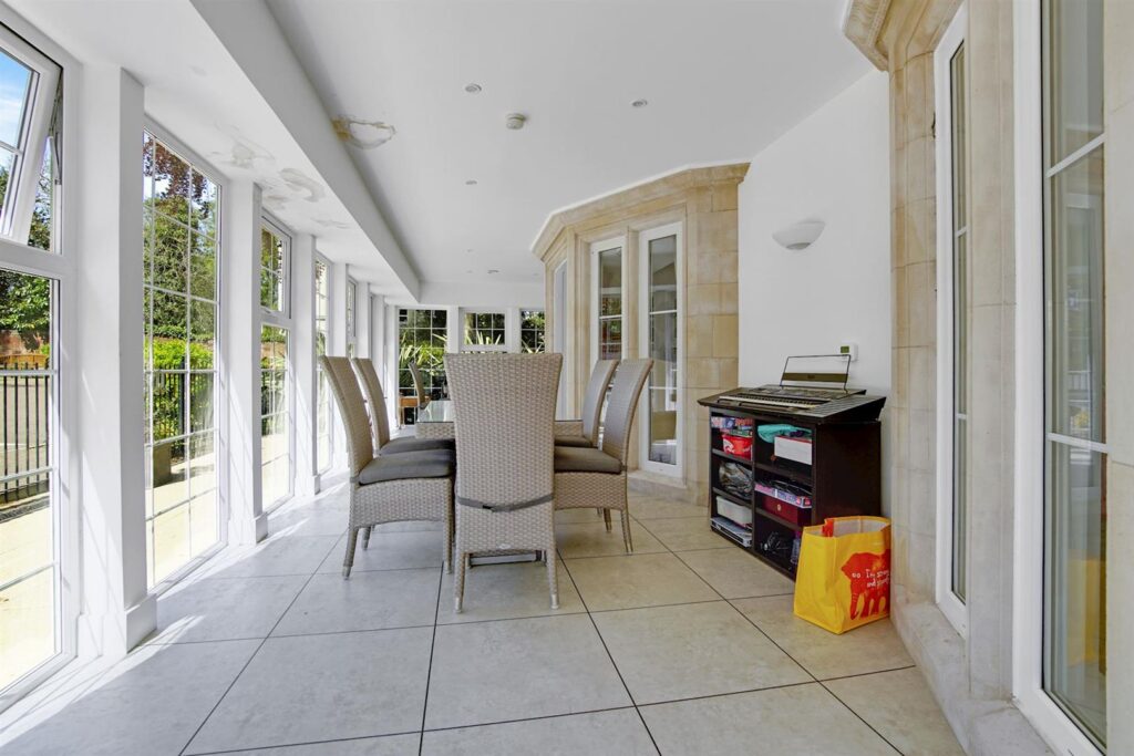 Faulkner House, Chislehurst, BR7 6FA