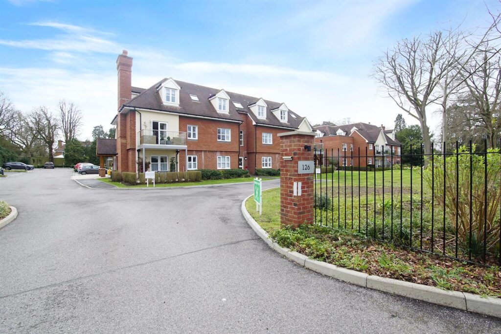 Langton House, Westhall Road, Warlingham, CR6 9HF