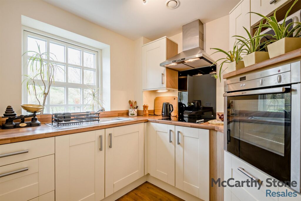 Barnhill Court, Barnhill Road, Chipping Sodbury, Bristol