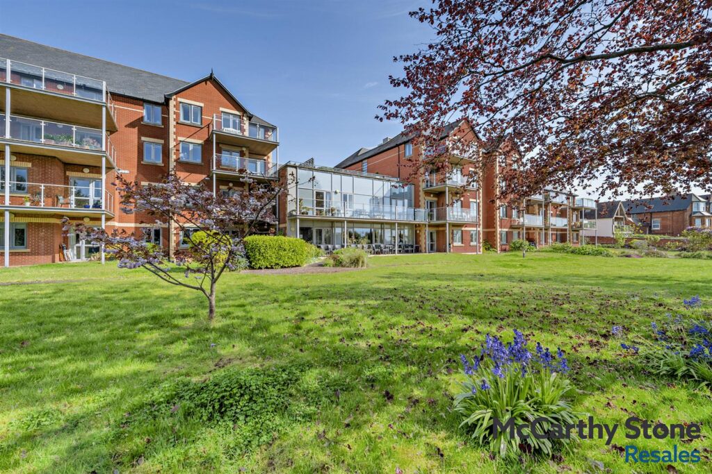 Roswell Court, Douglas Avenue, Exmouth