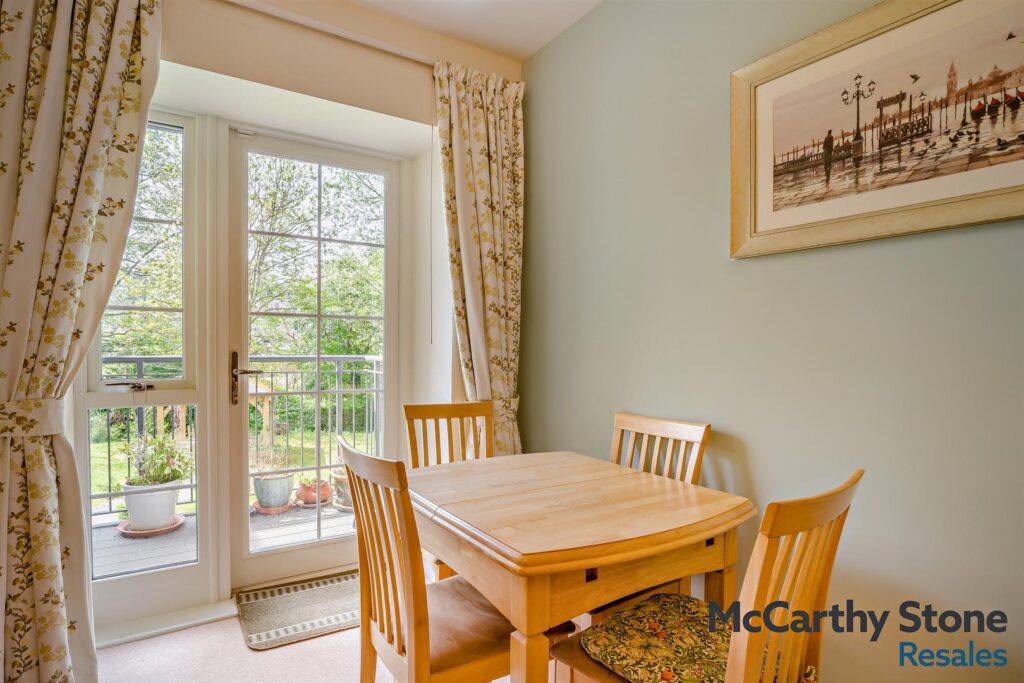 Lambrook Court, Gloucester Road, Larkhall, Bath